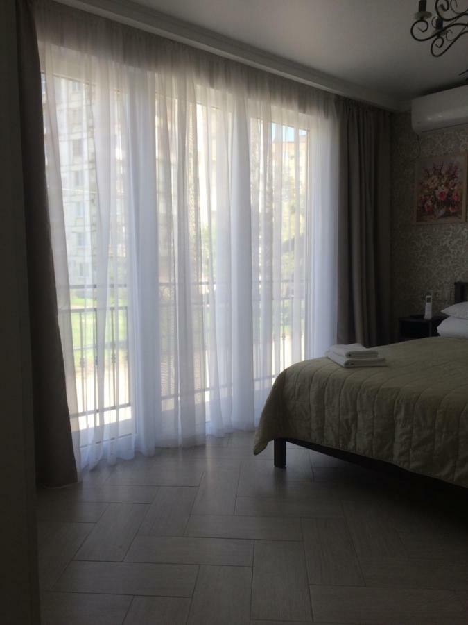 Guest House Гости 피준다 외부 사진