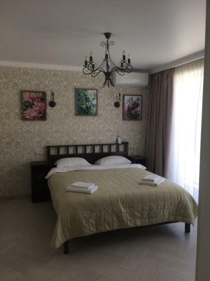 Guest House Гости 피준다 외부 사진