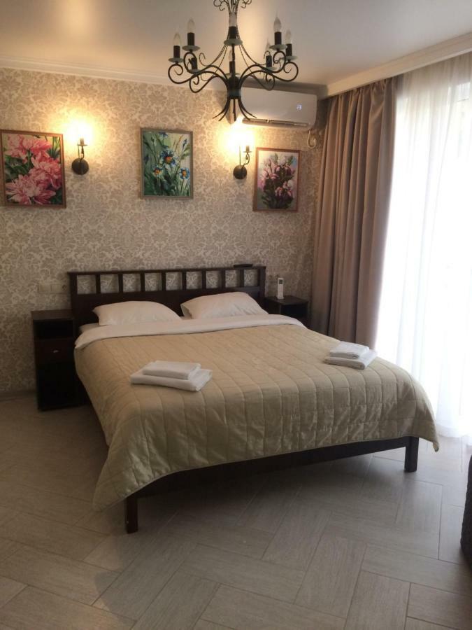 Guest House Гости 피준다 외부 사진